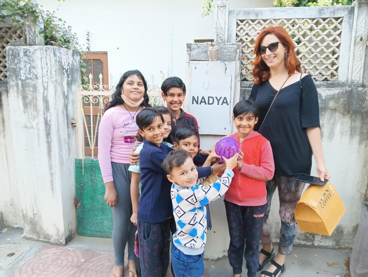 Nadya Homestay For Female & Family Jaipur Ngoại thất bức ảnh