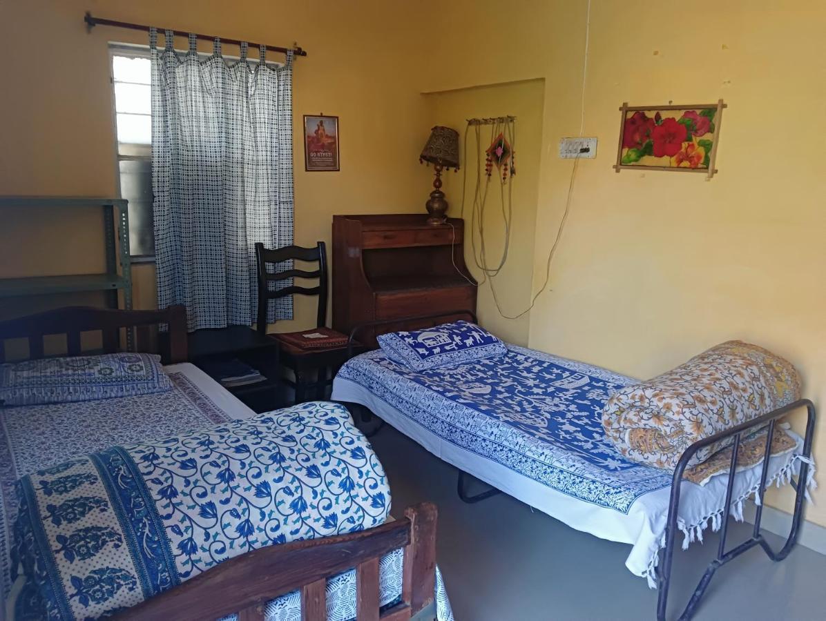 Nadya Homestay For Female & Family Jaipur Ngoại thất bức ảnh