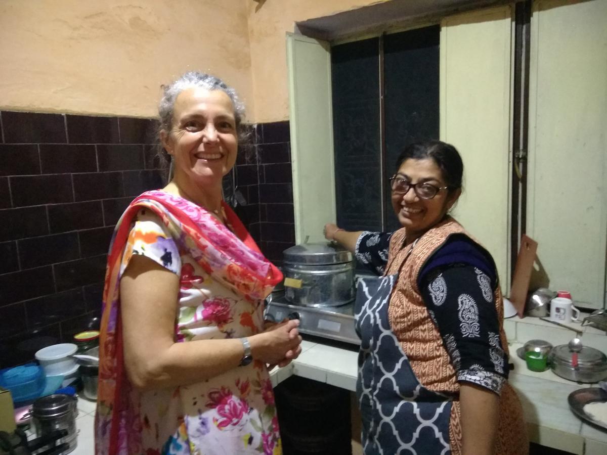 Nadya Homestay For Female & Family Jaipur Ngoại thất bức ảnh