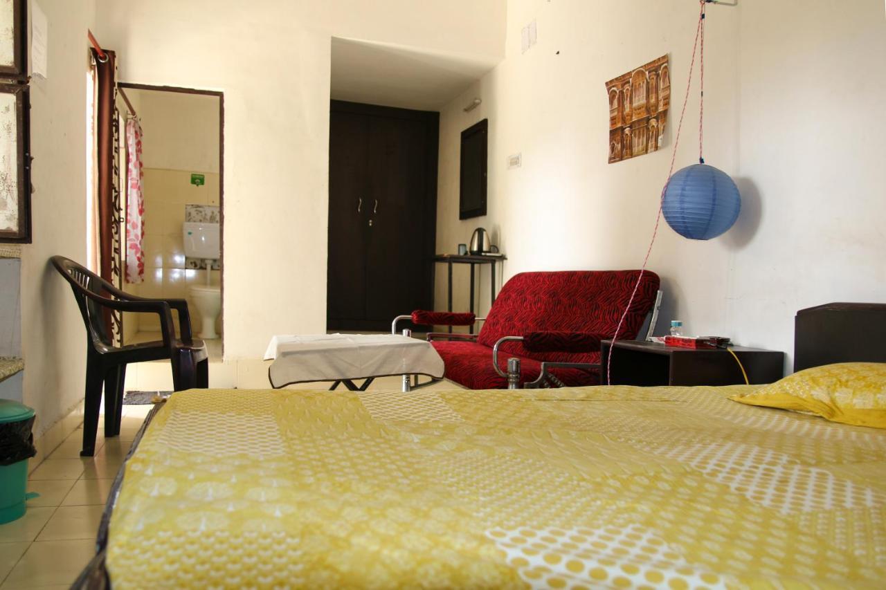 Nadya Homestay For Female & Family Jaipur Ngoại thất bức ảnh