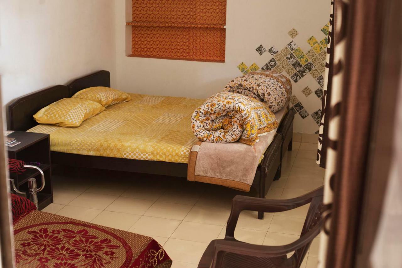 Nadya Homestay For Female & Family Jaipur Ngoại thất bức ảnh