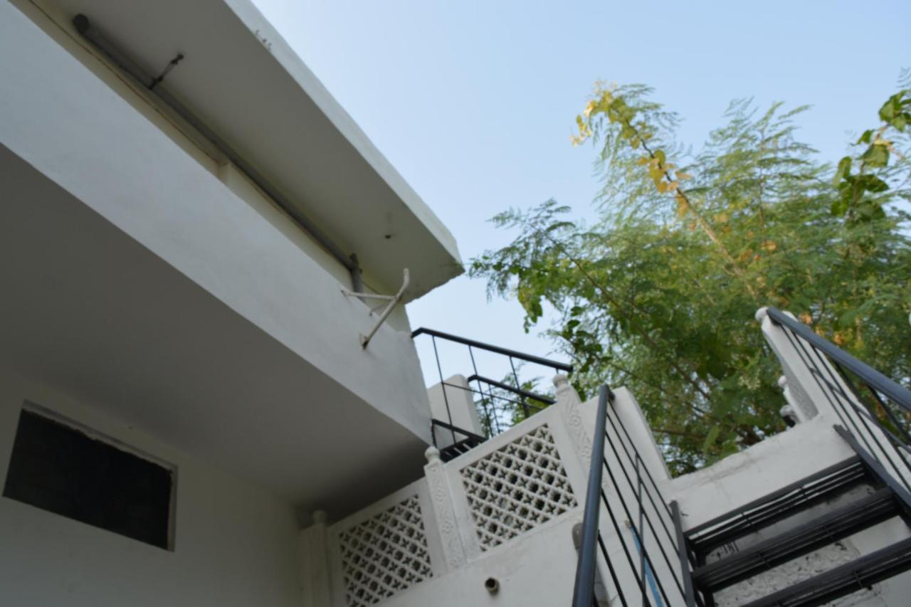 Nadya Homestay For Female & Family Jaipur Ngoại thất bức ảnh