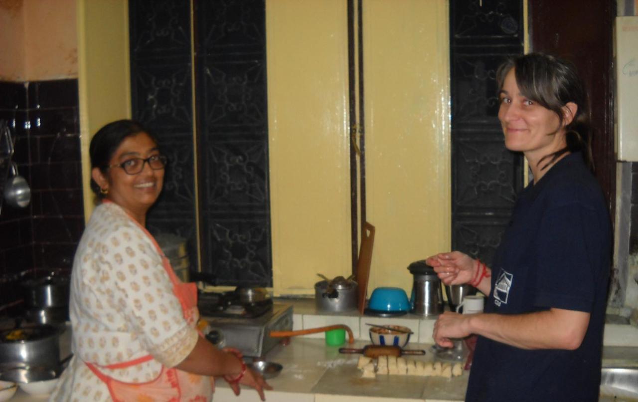 Nadya Homestay For Female & Family Jaipur Ngoại thất bức ảnh