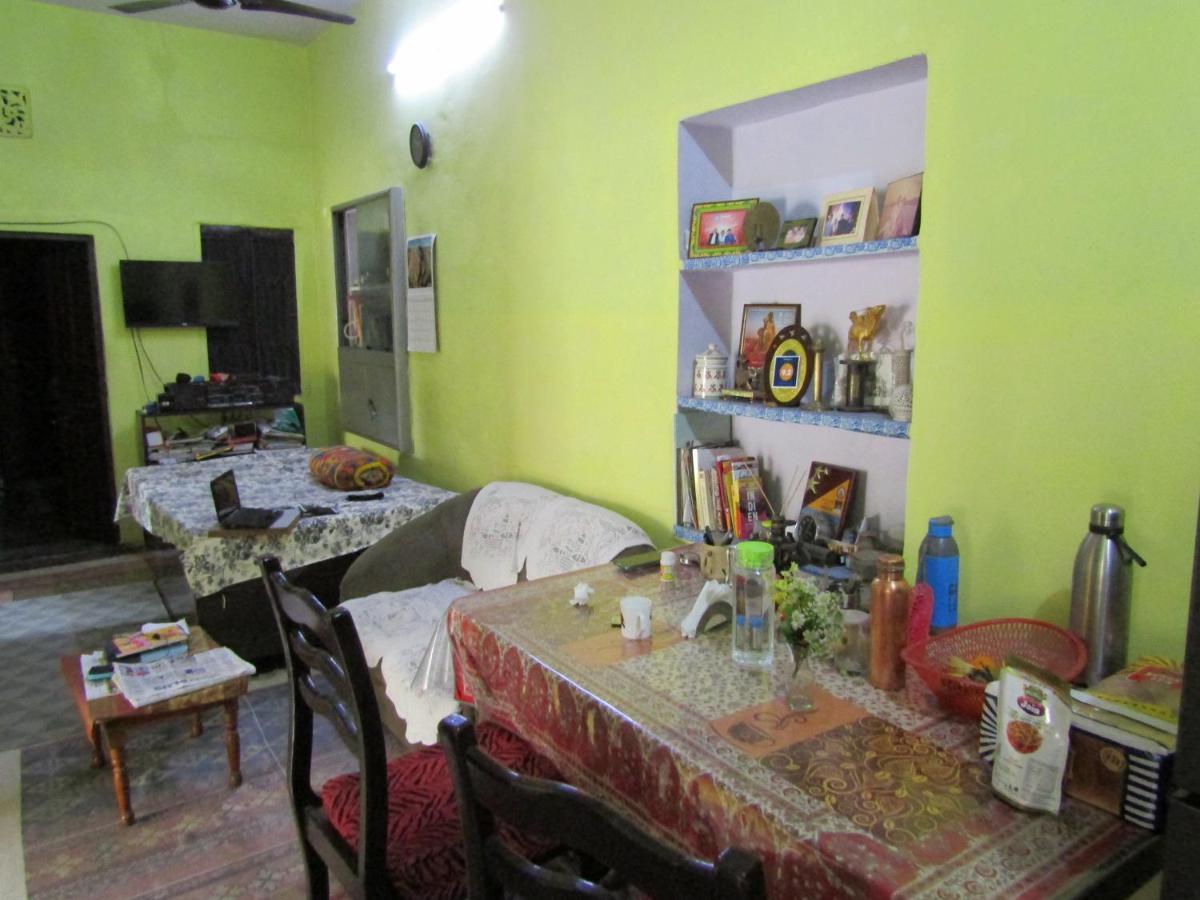 Nadya Homestay For Female & Family Jaipur Ngoại thất bức ảnh
